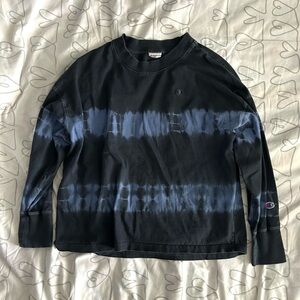 medium champion indigo tie-dye crewneck